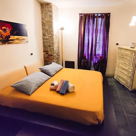 Casa Glicine Centro Storico 아파트